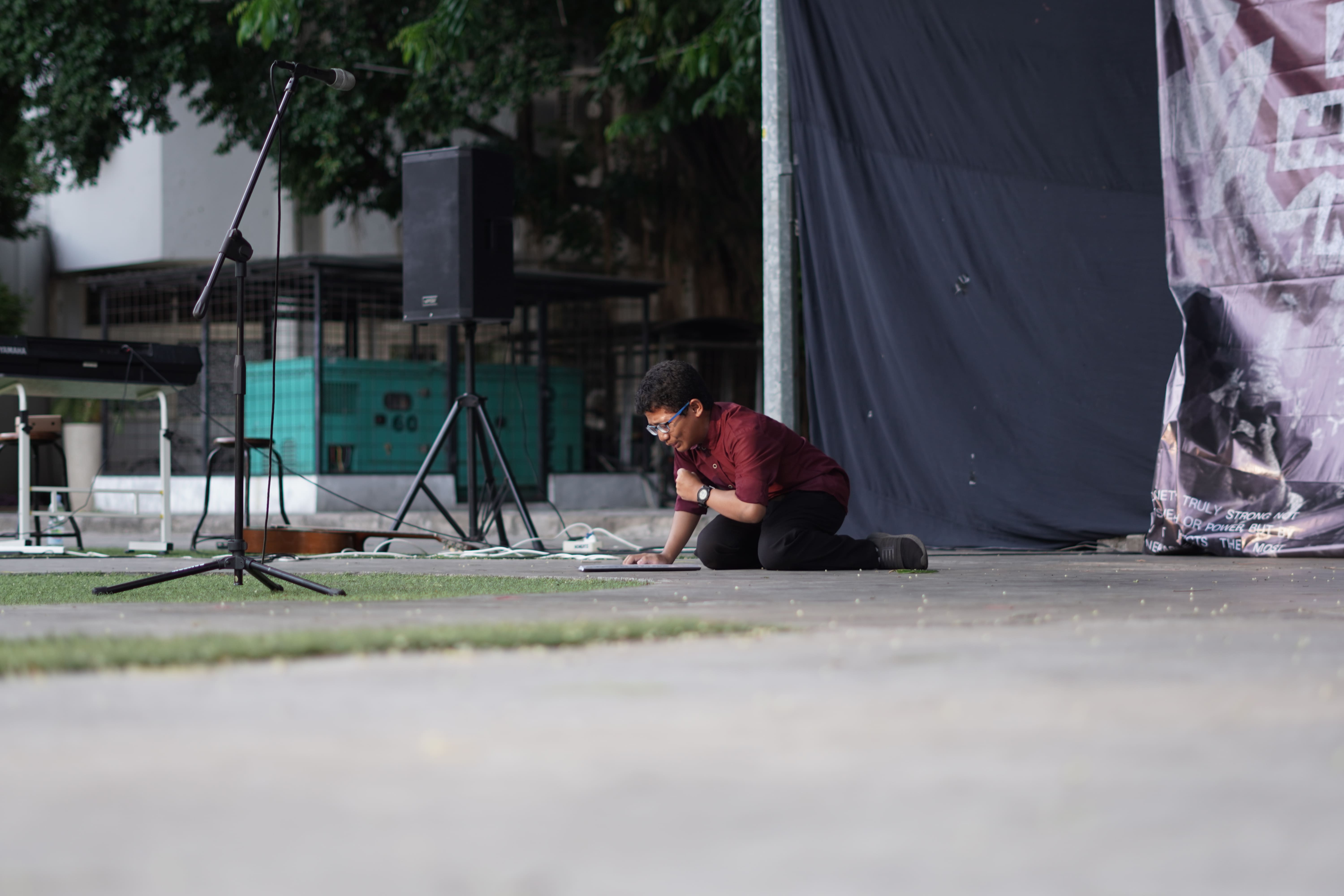 Lomba Puisi di program kerja AHRM (Day 1).